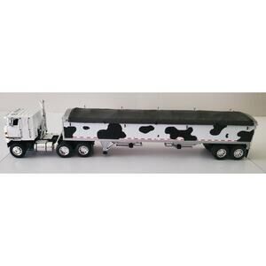 Diecast Promotions International Transtar with Holstein Grain Trailer